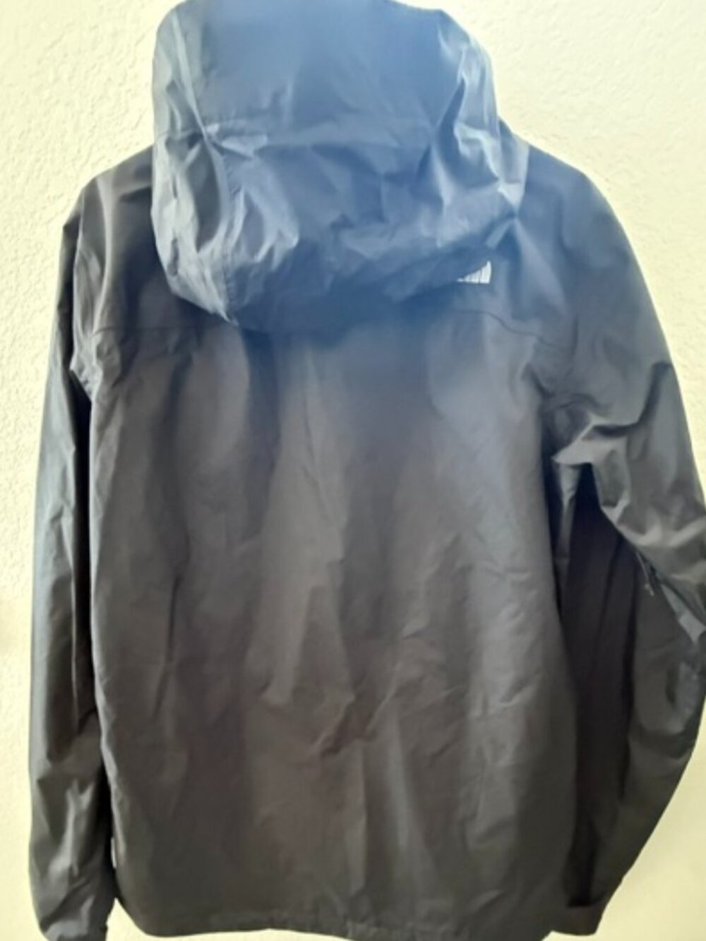 The North Face Venture 2 Men's Black Waterproof Hooded Rain Jacket (Small) - Picture 2 of 5
